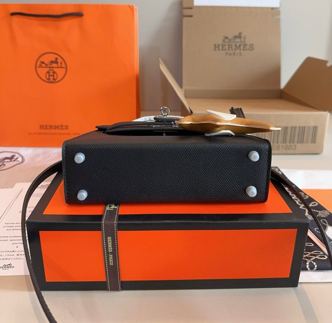 HERMES Hermès Kelly Sellier 20  Epsom Palladium Hardware✨ - onlinechics.com