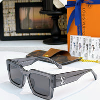 Louis Vuitton Z1579W LV Clash Square Sunglasses ✨