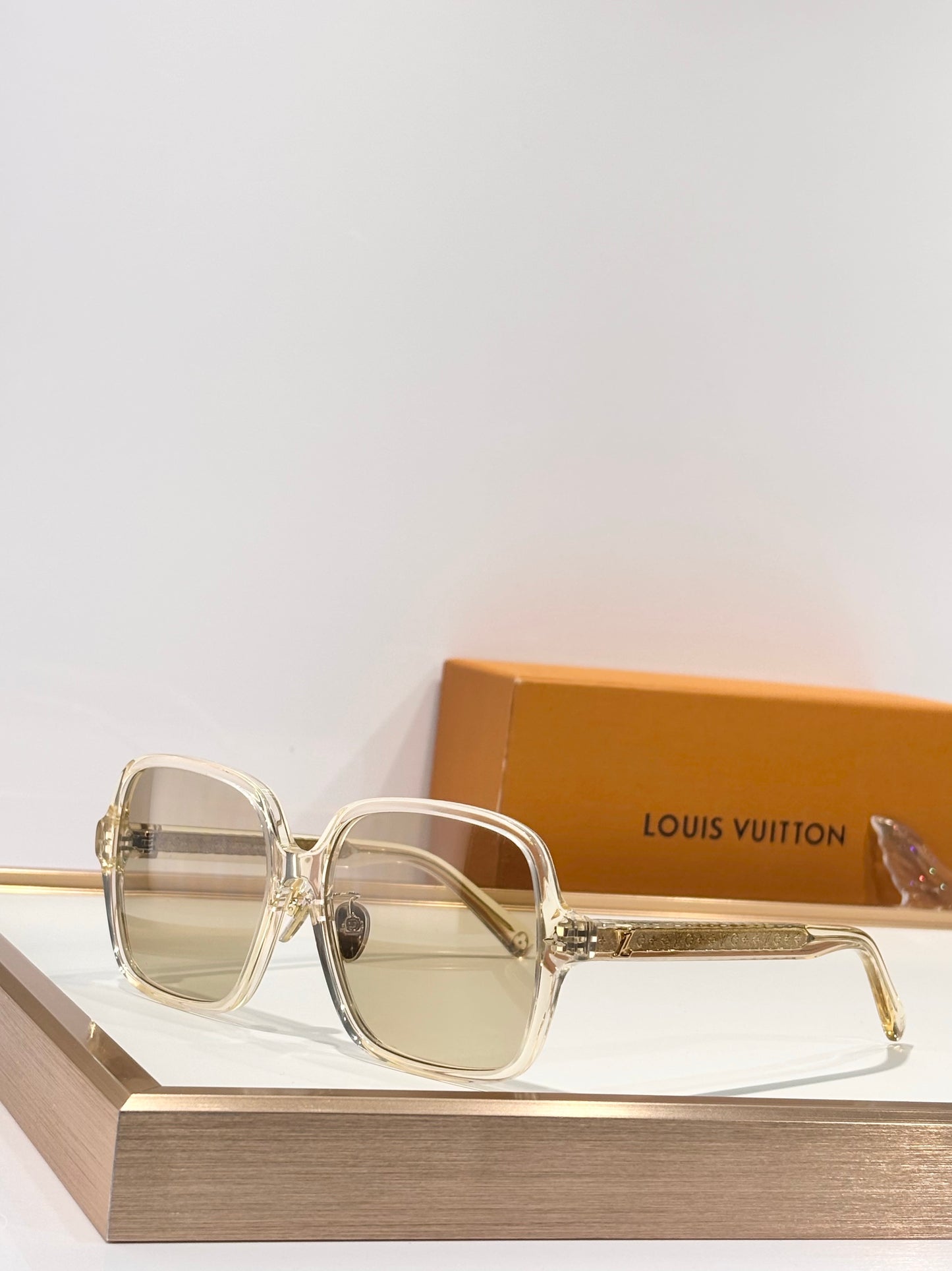 Louis Vuitton Z3044E LV Aura Square Sunglasses  ✨
