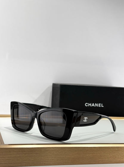 CHANEL 5430 Cat Eye Shape Sunglasses   🖤