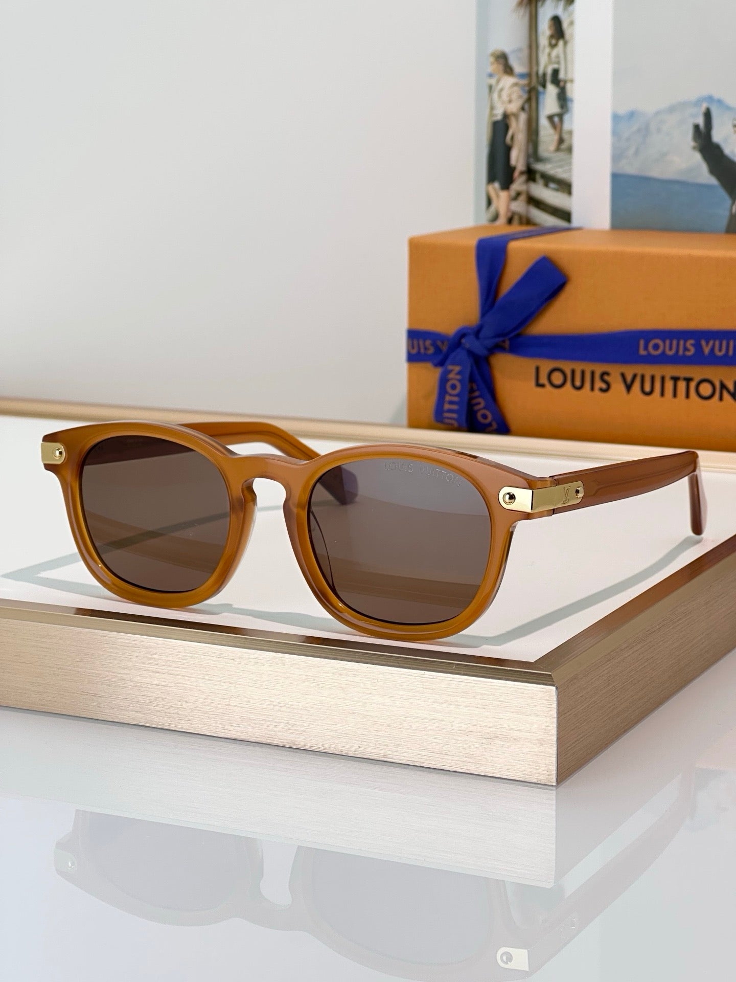 Louis Vuitton Z2381U-Z2655U LV Signature Square Round Photochromic