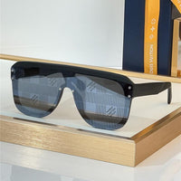 Louis Vuitton Z2906U LV Waimea Mask Round Sunglasses ✨
