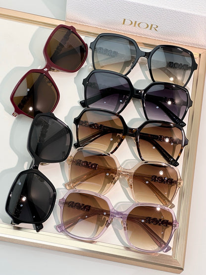 DIOR CD DiorTreasure S1F Square  Sunglasses ✨