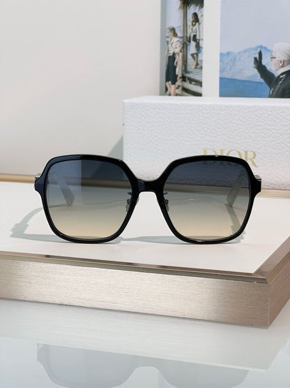 DIOR CD DiorTreasure S1F Square  Sunglasses ✨