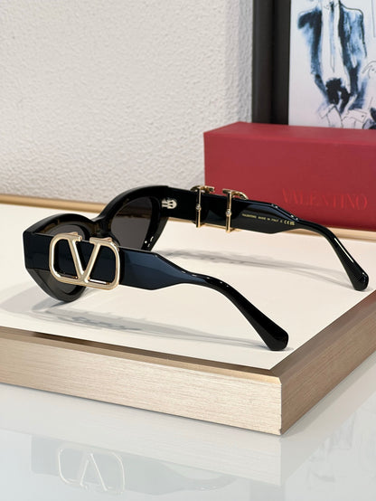 -  Valentino KYLIE JENNER V-Due Acetate & Titanium Cat-Eye Sunglasses✨ - onlinechics.com