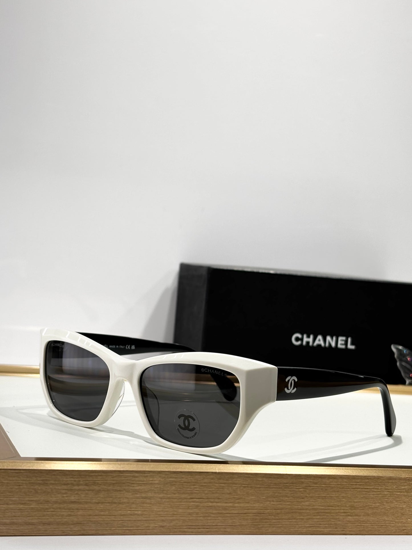 CHANEL A71765 EXCLUSIVE  Cat Eye Sunglasses - Chanel Eyewear  🖤