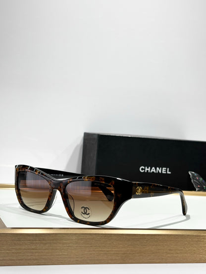 CHANEL A71765 EXCLUSIVE  Cat Eye Sunglasses - Chanel Eyewear  🖤