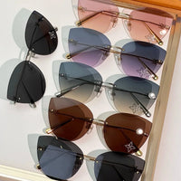 Louis Vuitton Z2827U LV Glam 2.0 Cat Eye Sunglasses ✨