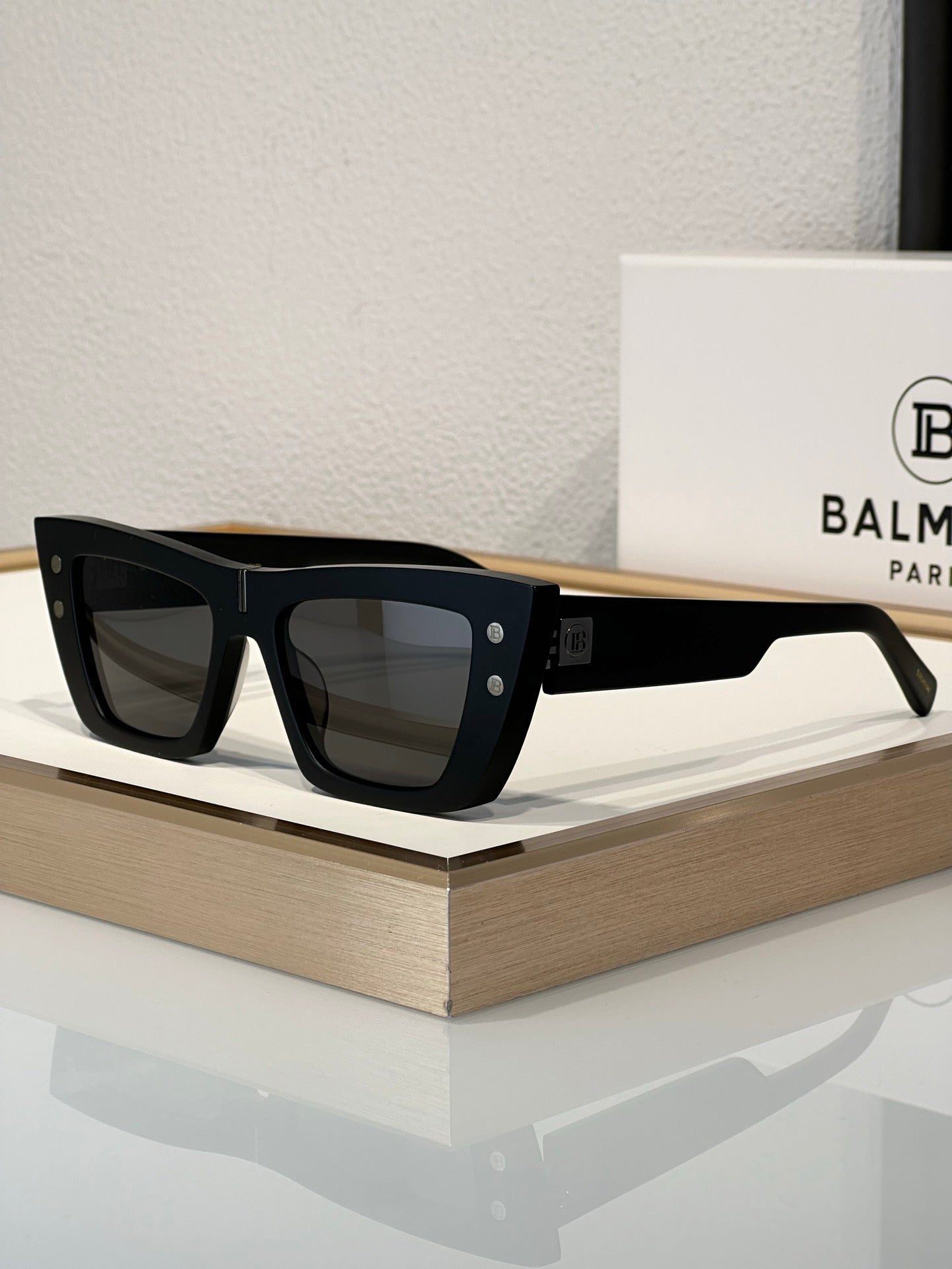 Balmain B-Eye BPS-156A-54 Unisex Sunglasses  ✨