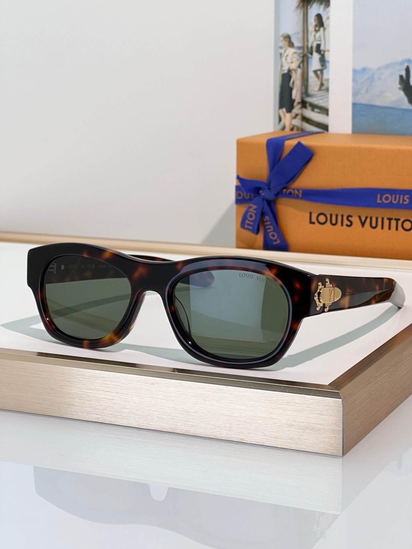 Louis Vuitton Z3048U LV Frog Round Square Sunglasses  ✨ - onlinechics.com