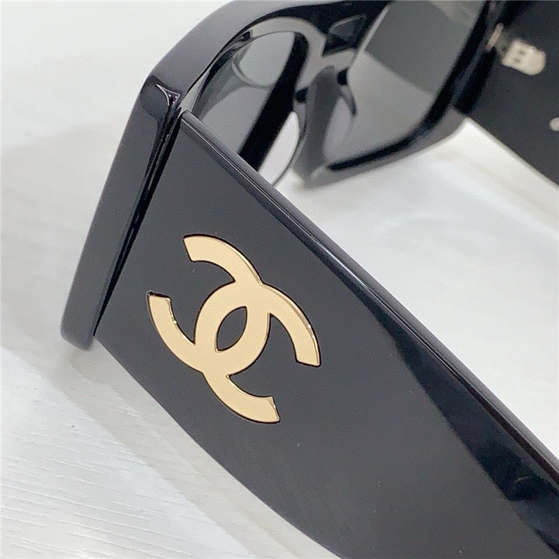 CHANEL Square Sunglasses 9141 🖤