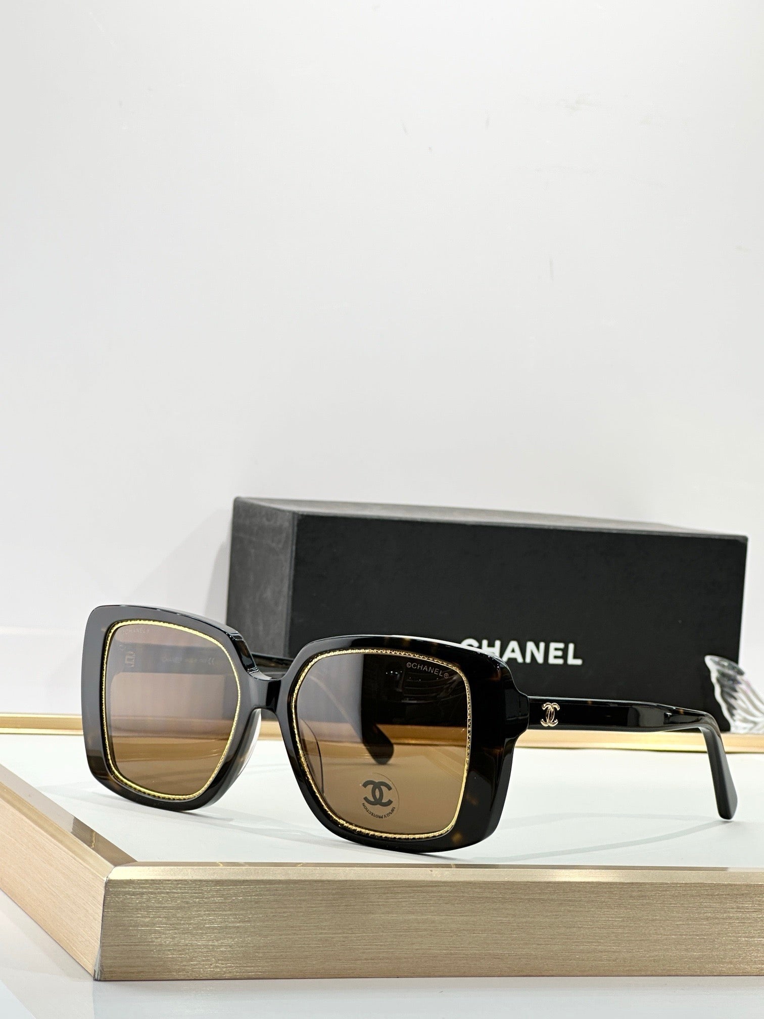 CHANEL 9157 Exclusive Square Sunglasses   🖤 - onlinechics.com