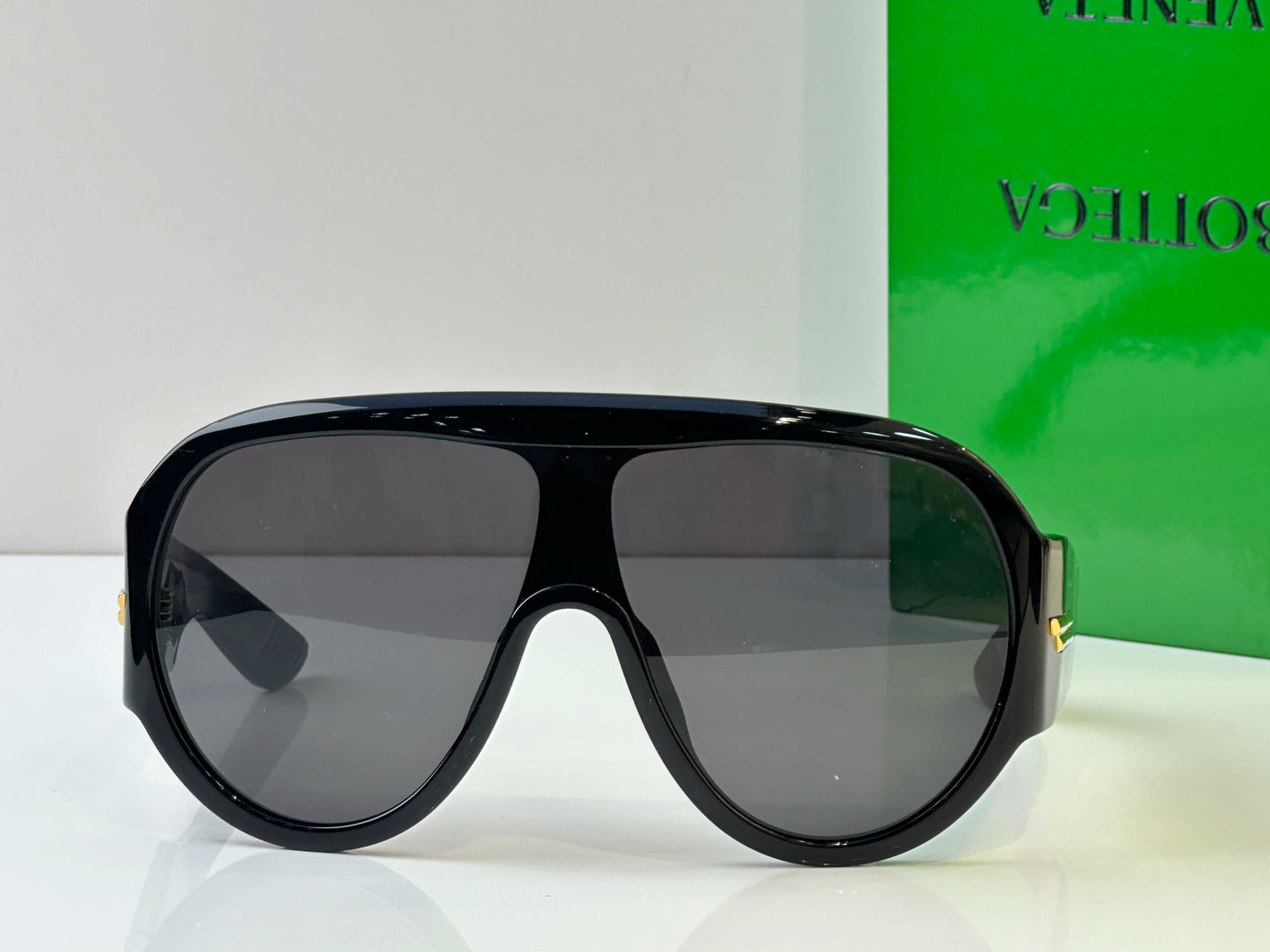 BOTTEGA VENETA BV1345S AS SEEN ON RIHANNA Sunglasses💚