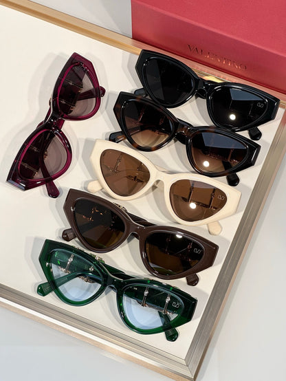 -  Valentino KYLIE JENNER V-Due Acetate & Titanium Cat-Eye Sunglasses✨ - onlinechics.com