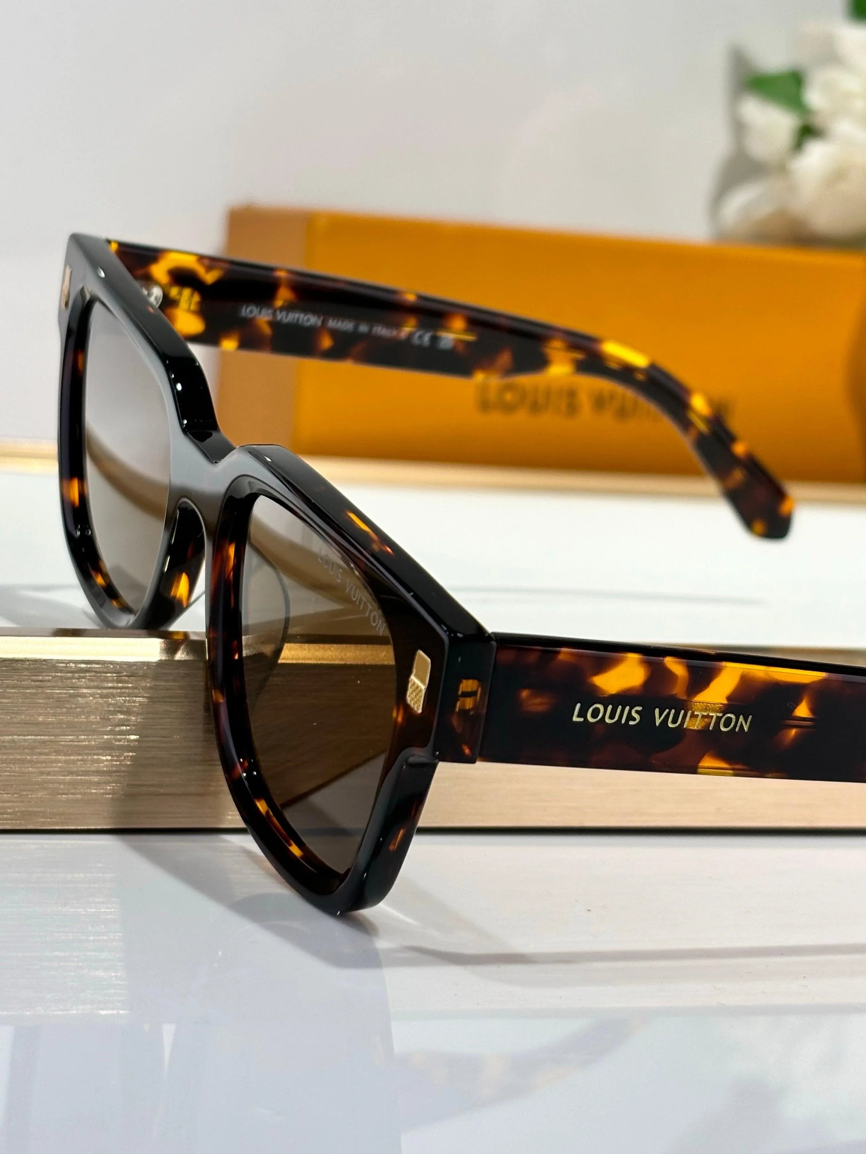Louis Vuitton Z2631E LV Escape Square Sunglasses ✨ — onlinechics