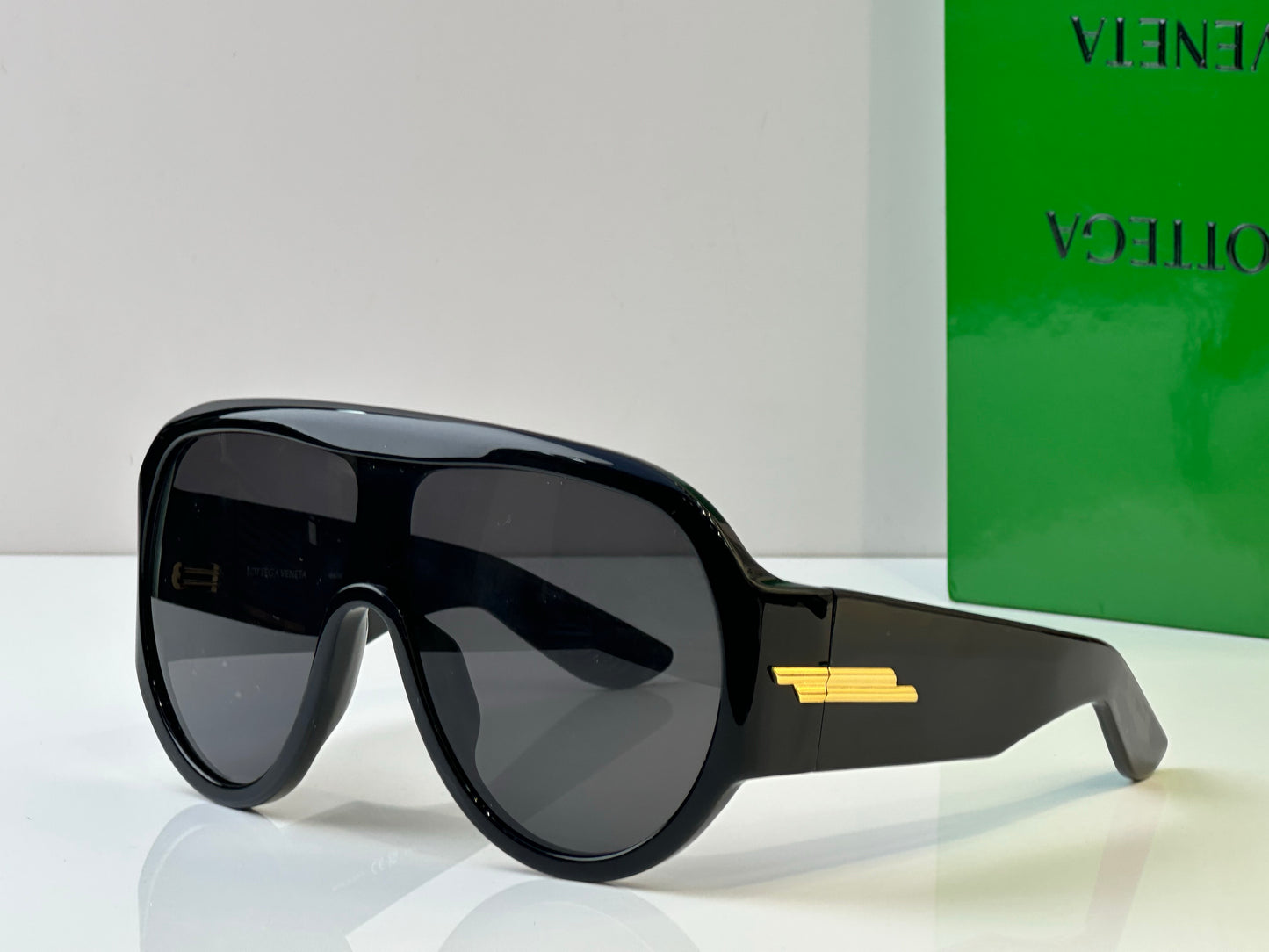 BOTTEGA VENETA BV1345S AS SEEN ON RIHANNA Sunglasses💚