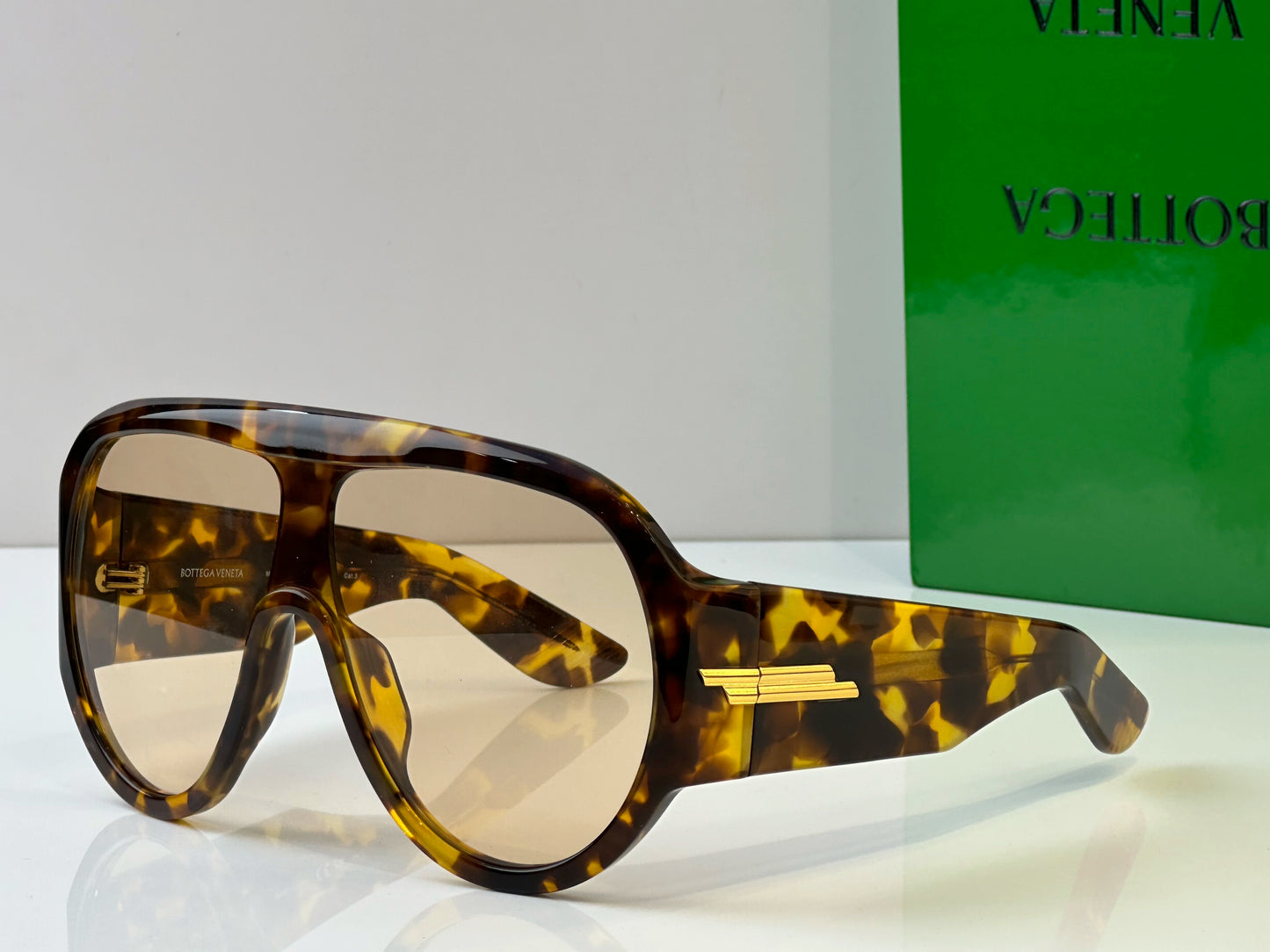 BOTTEGA VENETA BV1345S AS SEEN ON RIHANNA Sunglasses💚