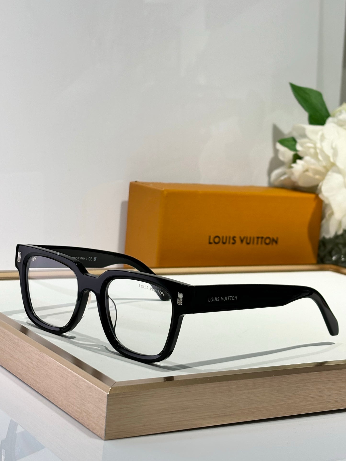 Louis Vuitton Z2631E LV Escape Square  Sunglasses  ✨