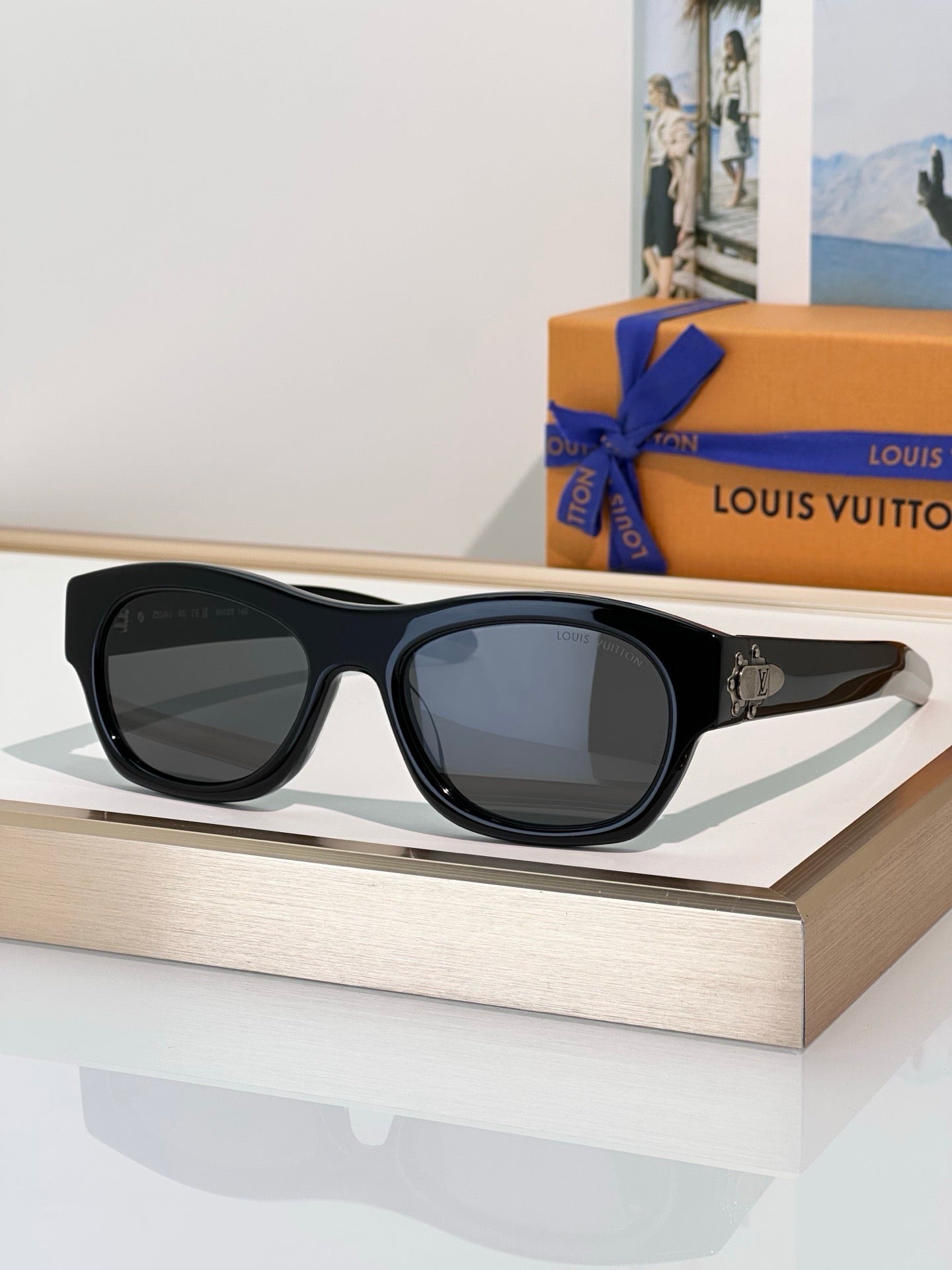Louis Vuitton Z3048U LV Frog Round Square Sunglasses  ✨ - onlinechics.com