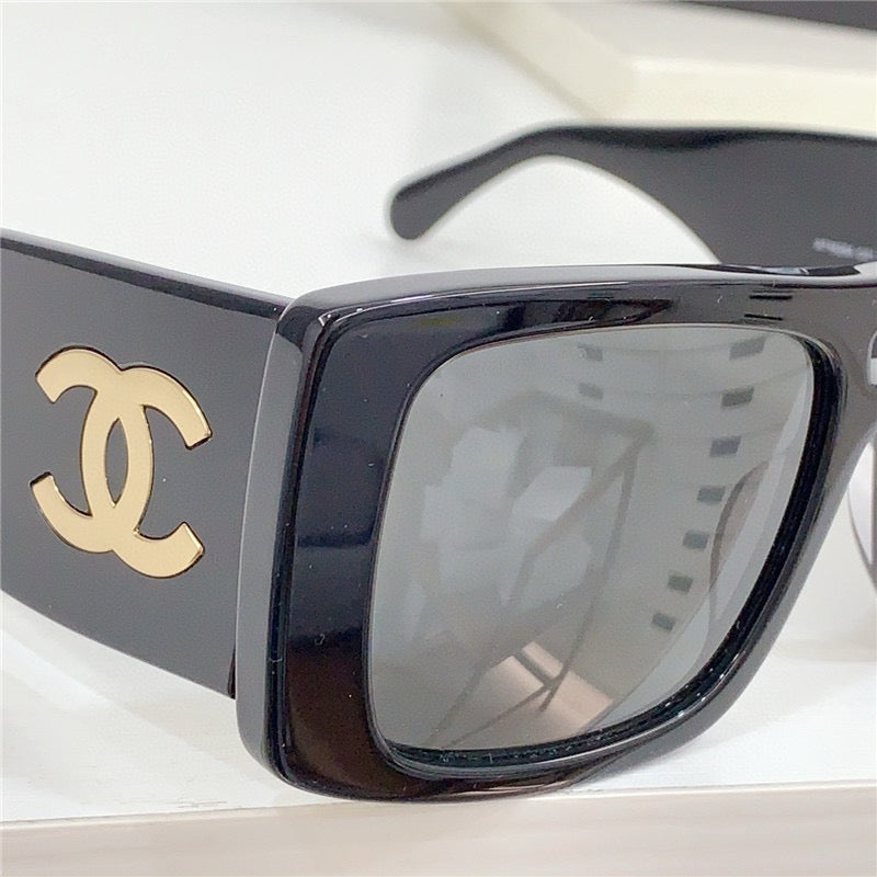 CHANEL Square Sunglasses 9141 🖤