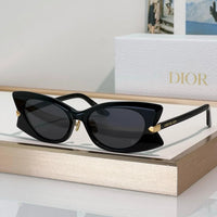 DIOR Dior DiorButterfly S2F Black Rectangular Sunglasses ✨