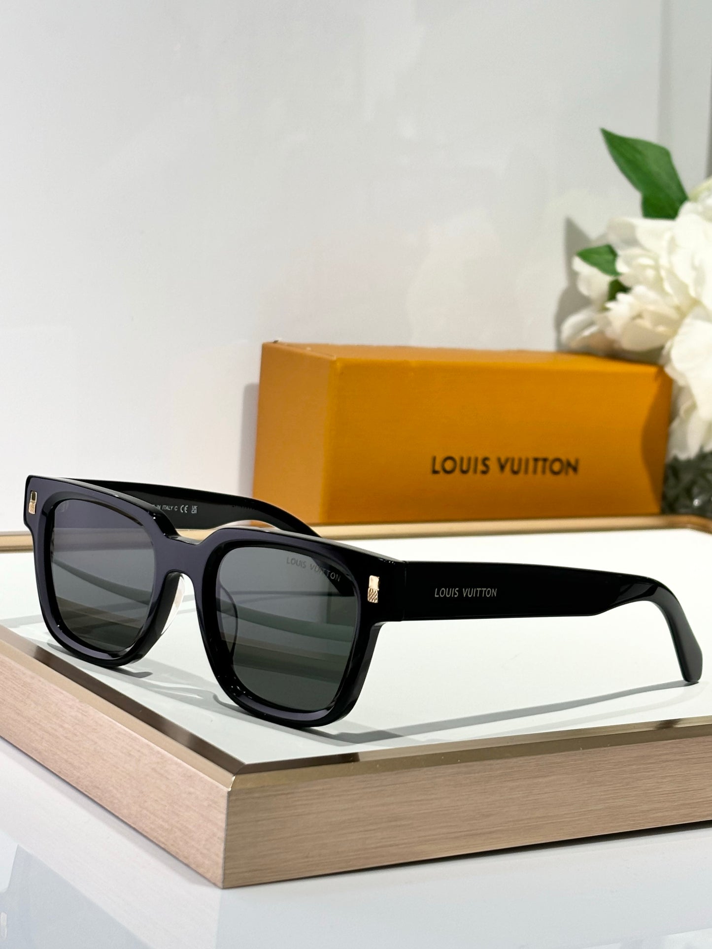 Louis Vuitton Z2631E LV Escape Square  Sunglasses  ✨