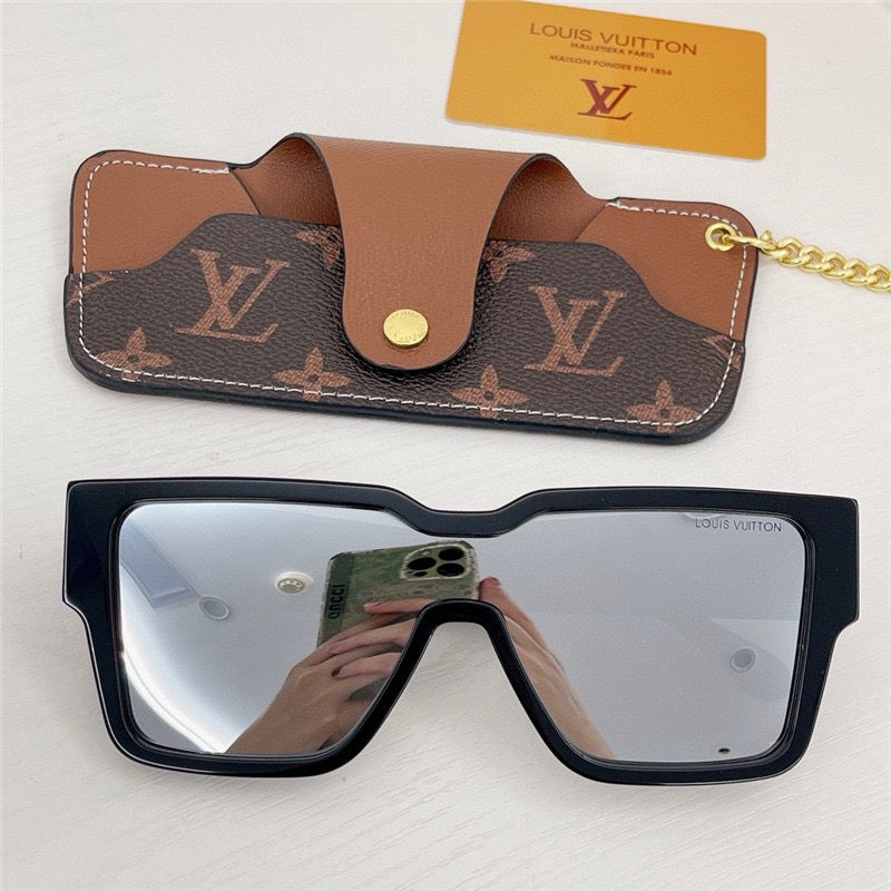 Louis Vuitton Men's LV Clash Mask Sunglasses Z1593W Z1593E ✨