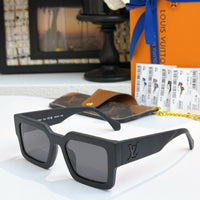 Louis Vuitton Z1579W LV Clash Square Sunglasses ✨