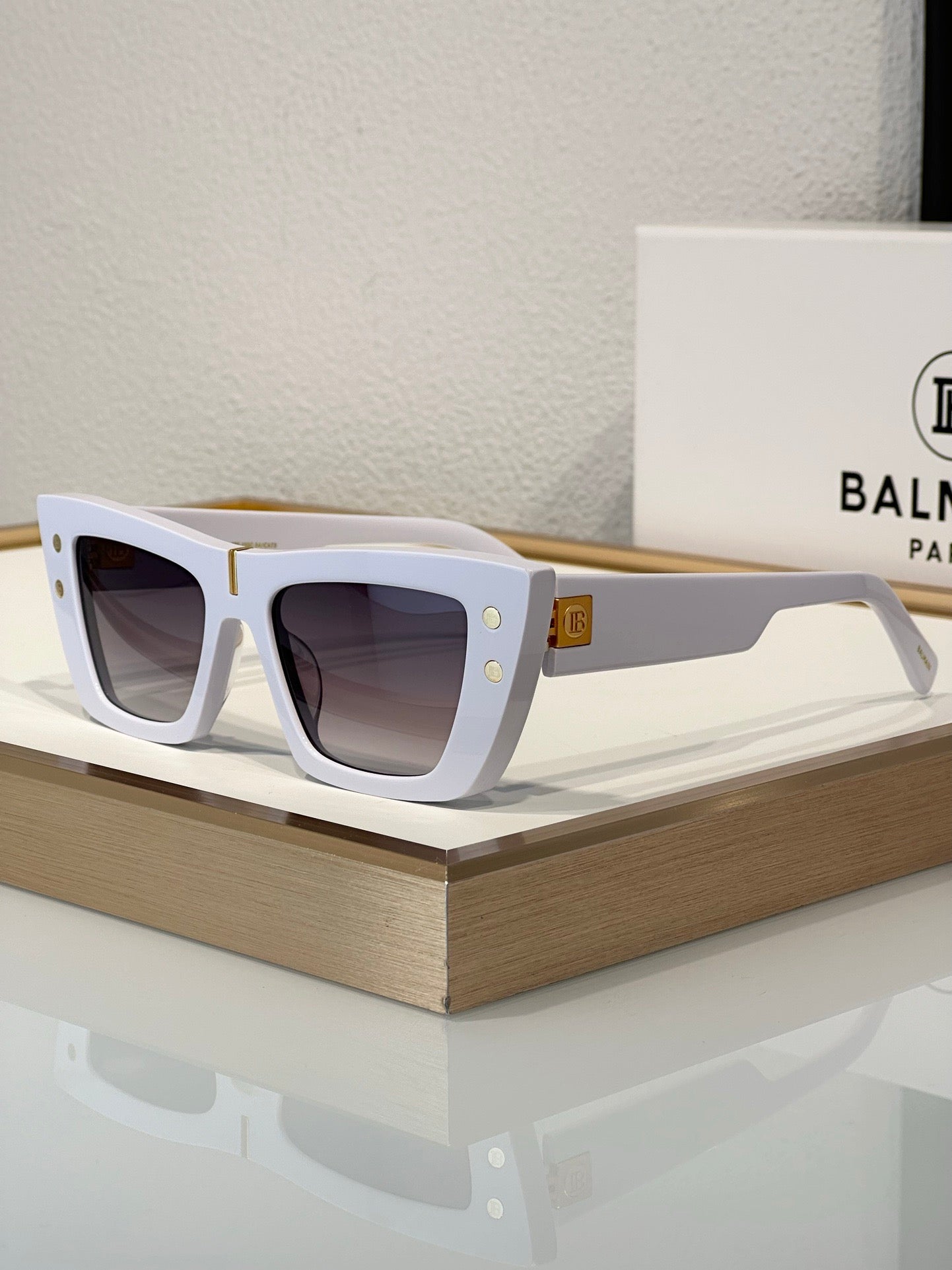 Balmain B-Eye BPS-156A-54 Unisex Sunglasses  ✨