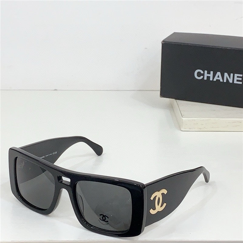 CHANEL Square Sunglasses 9141 🖤