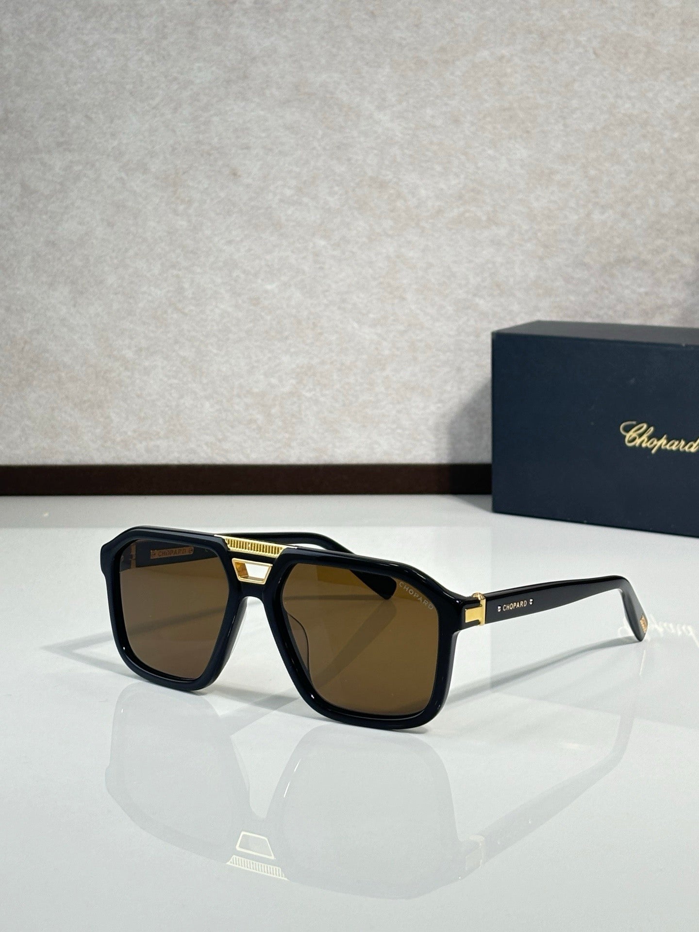Chopard SCH374 700P Polarised Sunglasses  ✨