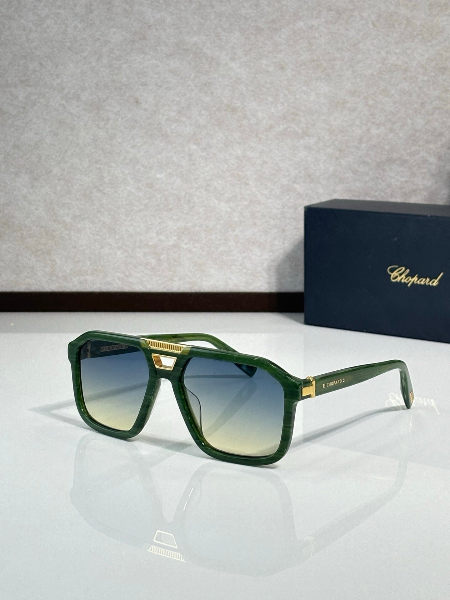 Chopard SCH374 700P Polarised Sunglasses  ✨