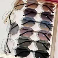 Cartier CLASSIC C DE CARTIER MOTIF Panthere CT0828 S Sunglasses 🐆