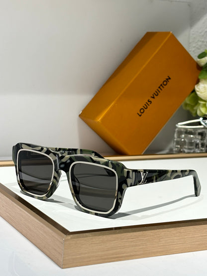 -  Louis Vuitton Z2505W LV Legacy Square Large Sunglasses ✨ - onlinechics.com