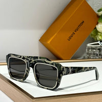 '-  Louis Vuitton Z2505W LV Legacy Square Large Sunglasses ✨
