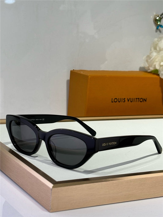 Louis Vuitton Z2481U LV Essential Cat Eye Sunglasses ✨