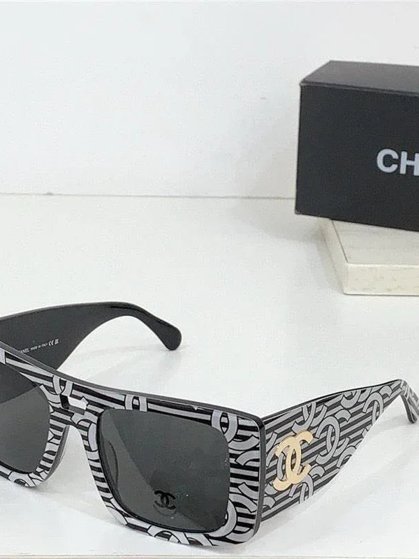 CHANEL Square Sunglasses 9141 🖤
