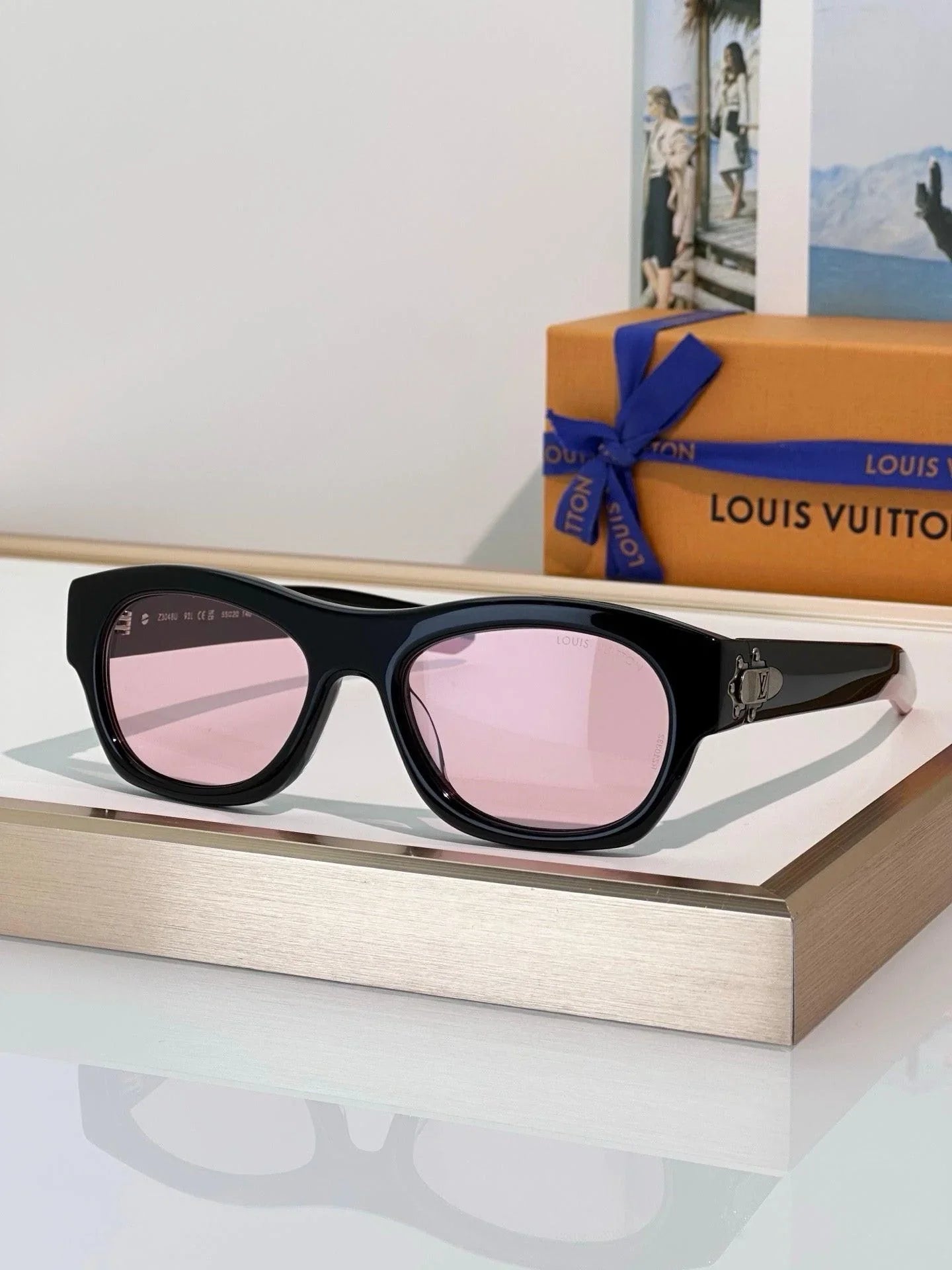 Louis Vuitton Z3048U LV Frog Round Square Sunglasses ✨ — onlinechics