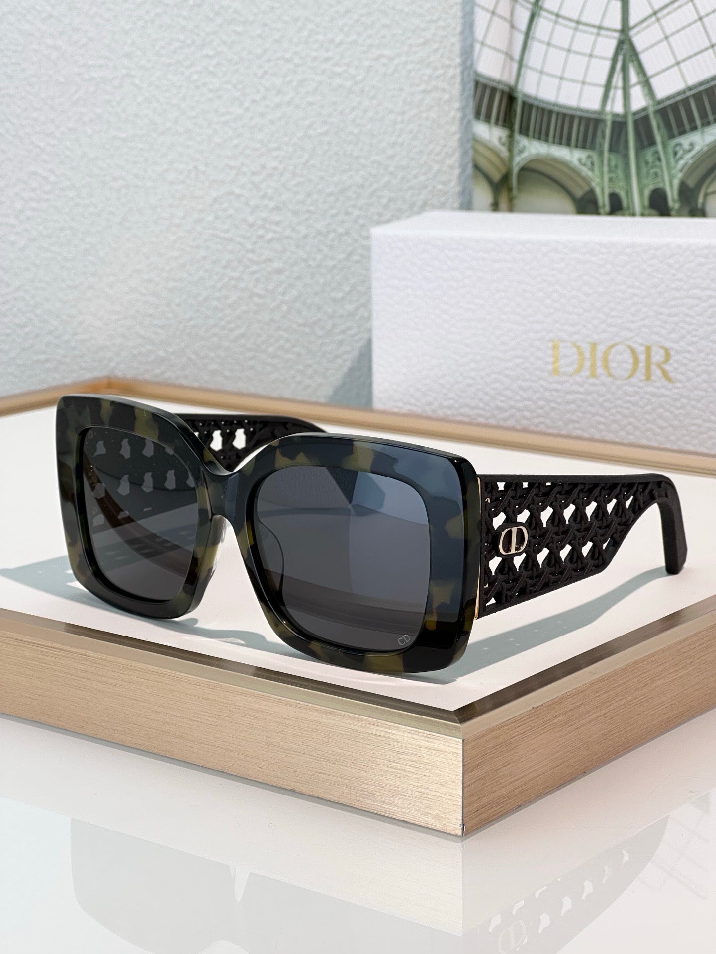 DIOR VeryDior S1F Black Square Sunglasses✨