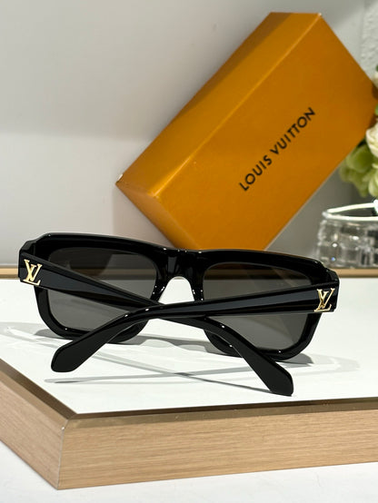 -  Louis Vuitton Z2505W LV Legacy Square Large Sunglasses ✨ - onlinechics.com