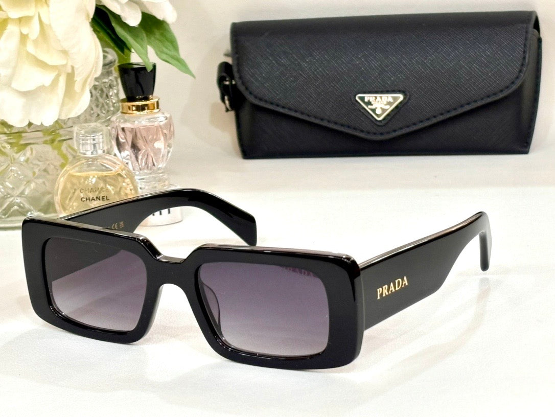 PRADA SPRA07S Sunglasses 🟥