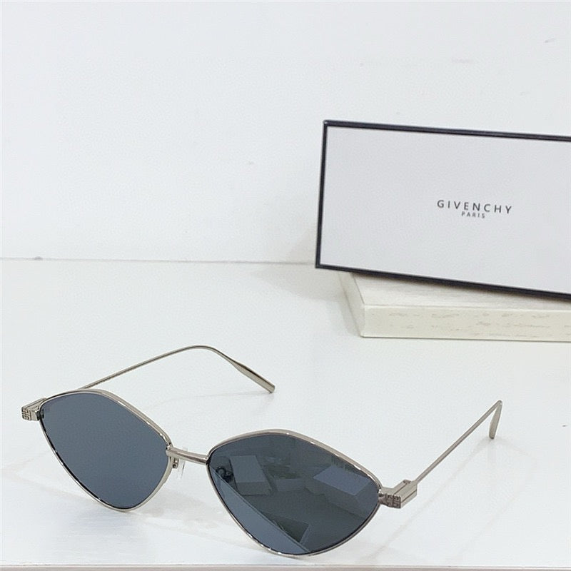 GIVENCHY GV 40040U  Sunglasses ✨