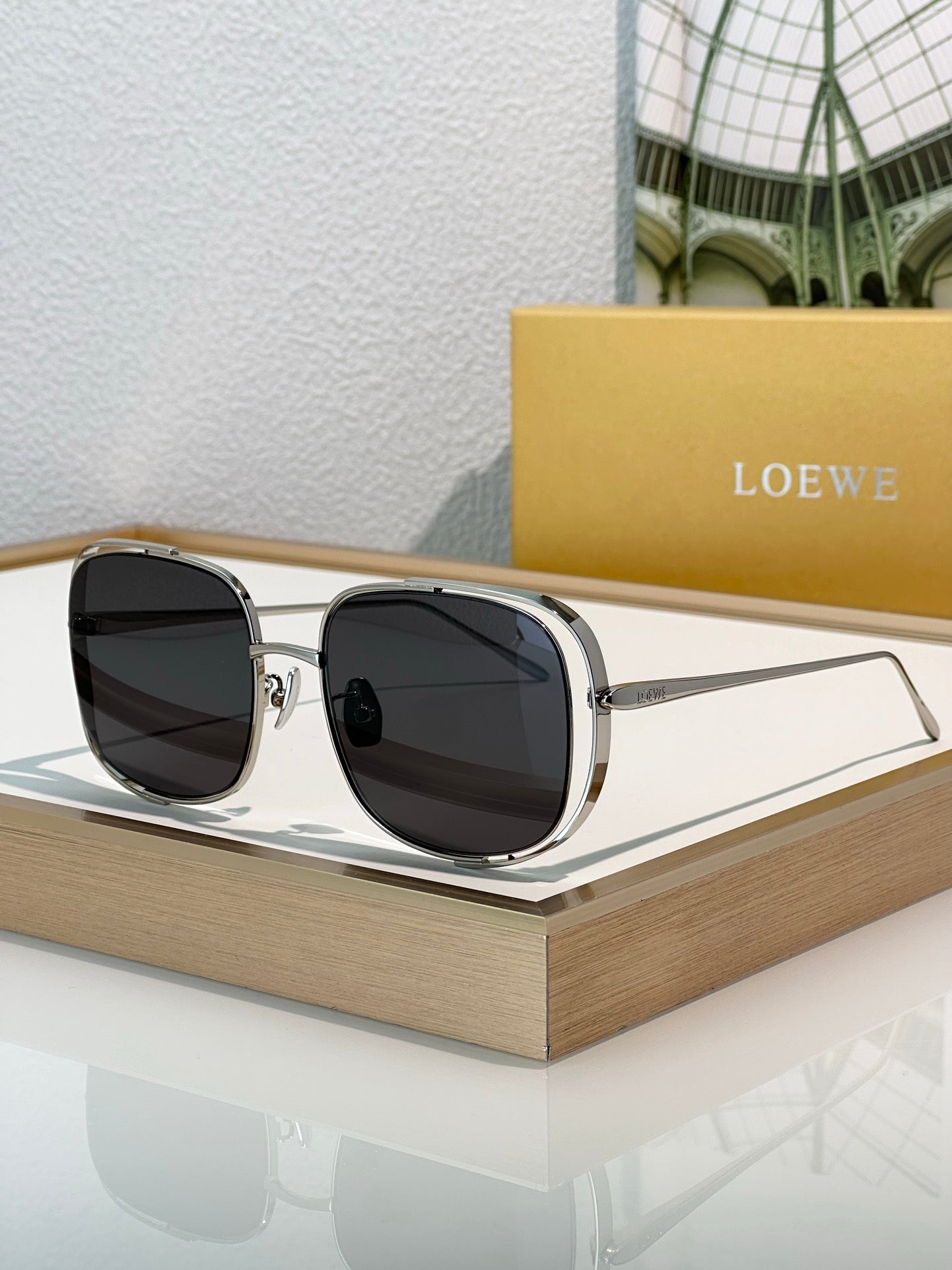 LOEWE Signature Cut Out LW 40148U Sunglasses  ✨