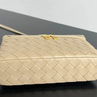 Bottega Veneta Bang Bang Vanity Case in Intrecciato Leathers 💚