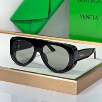 BOTTEGA VENETA BV1362S 005 - As Seen On Rihanna 💚