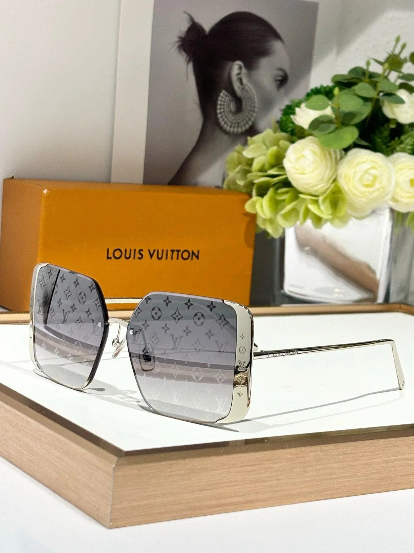 Louis Vuitton Z1994U LV Moon Metal Square Sunglasses Women's