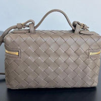Bottega Veneta Bang Bang Vanity Case in Intrecciato Leathers 💚