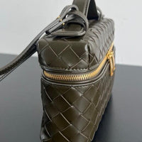 Bottega Veneta Bang Bang Vanity Case in Intrecciato Leathers 💚