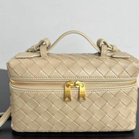 Bottega Veneta Bang Bang Vanity Case in Intrecciato Leathers 💚
