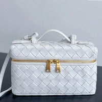 Bottega Veneta Bang Bang Vanity Case in Intrecciato Leathers 💚